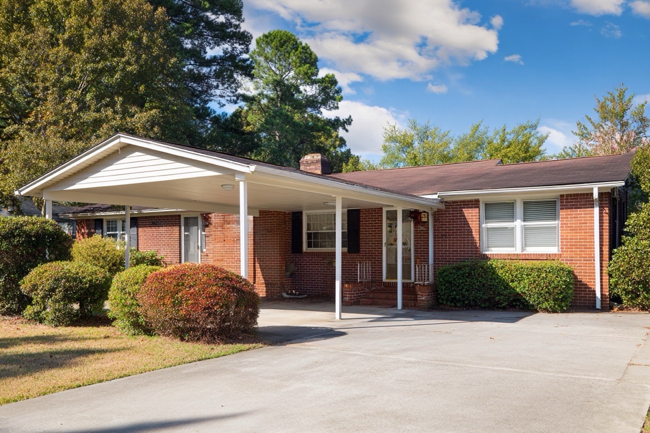 Legal documents for selling house during divorce in North Carolina